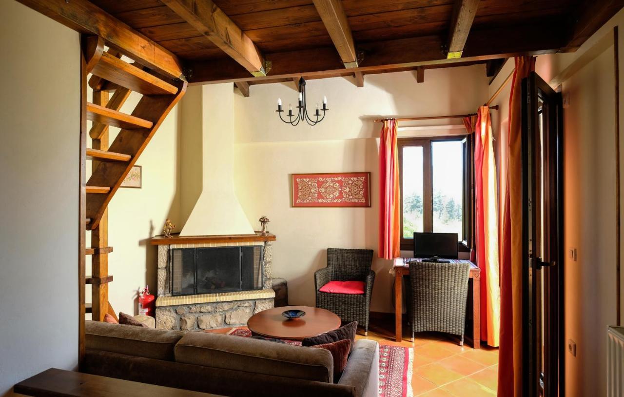 Dryas Guesthouse Polydrossos Bagian luar foto