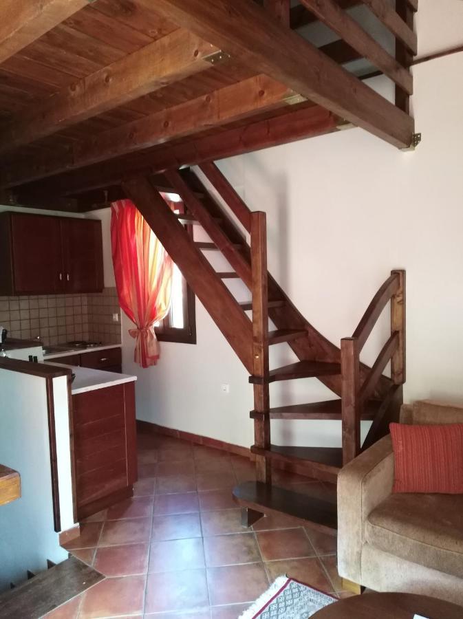 Dryas Guesthouse Polydrossos Bagian luar foto